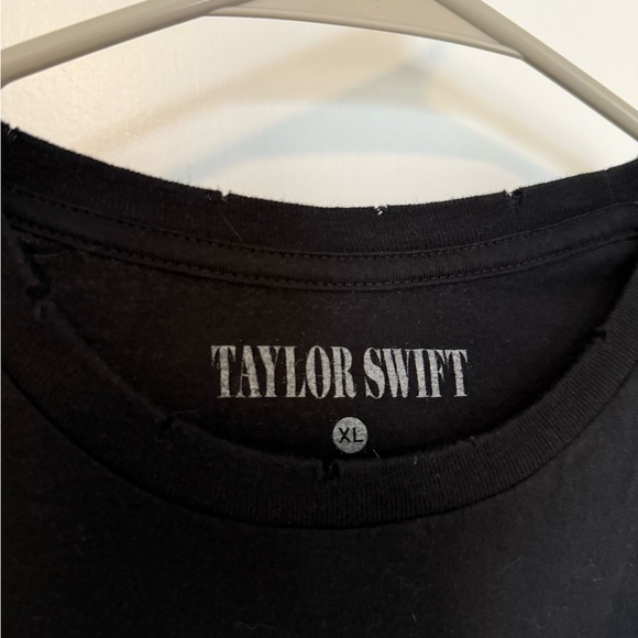 Taylor Swift Reputation distressed tshirt - Picture 6 of 7